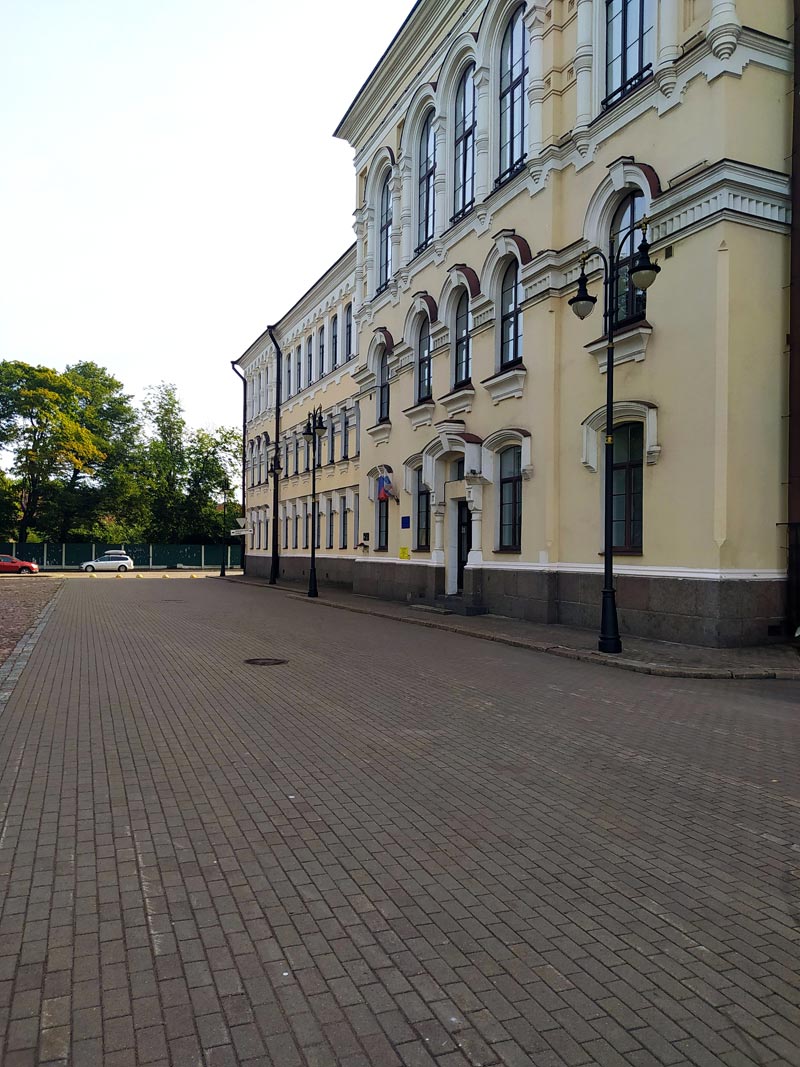 Ул. Ладанова, Политехнический колледж ul_100205.jpg